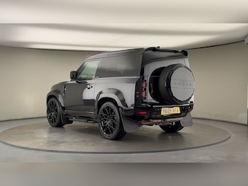 Used Land Rover Defender 90 2025 for sale - 76198003: Photo