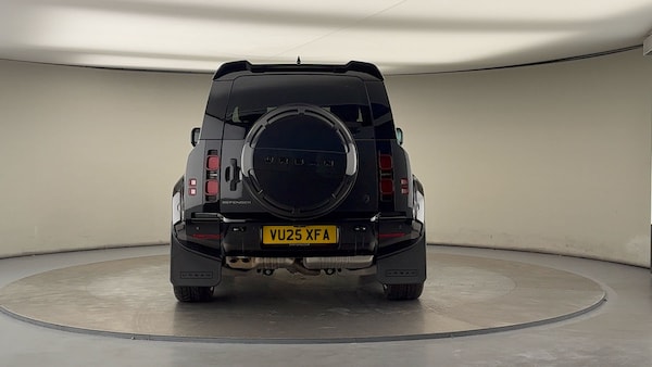 Used Land Rover Defender 90 2025 for sale - 76198003: Photo 4