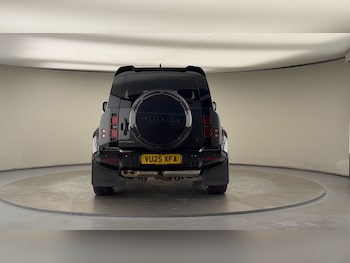 Used Land Rover Defender 90 2025 for sale - 76198003: Photo