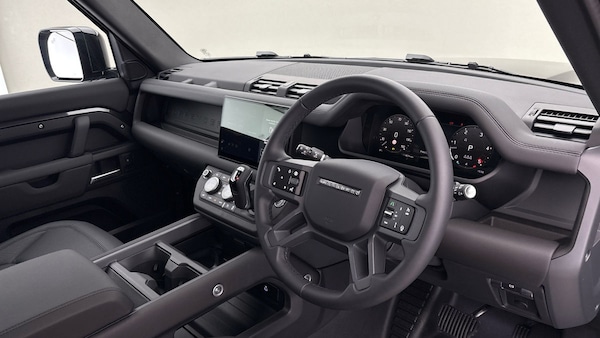 Used Land Rover Defender 90 2025 for sale - 76198003: Photo 5