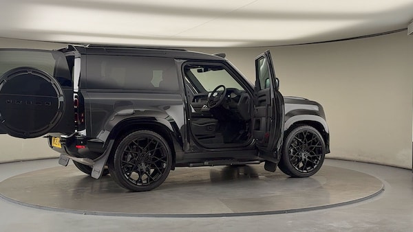 Used Land Rover Defender 90 2025 for sale - 76198003: Photo 62