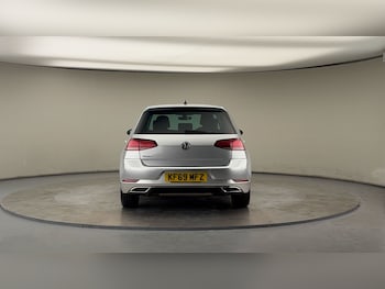 Used Volkswagen Golf 2019 for sale - 76280777: Photo