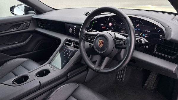 Used Porsche Taycan 2022 for sale - 76040255: Photo 5