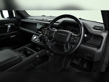 Used Land Rover Defender 110 2022 for sale - 75855592: Photo