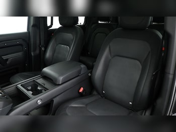 Used Land Rover Defender 110 2022 for sale - 75855592: Photo
