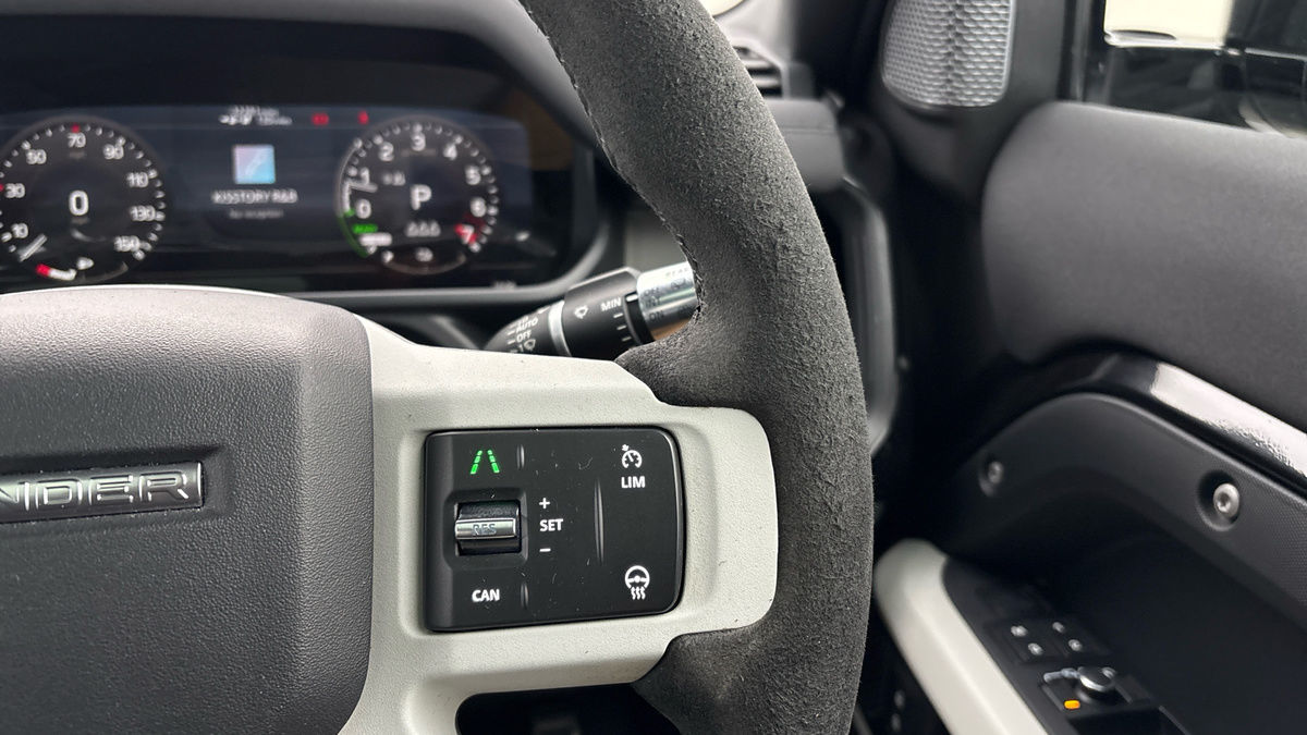 Used Land Rover Defender 2021 for sale - 78182392: Photo 14