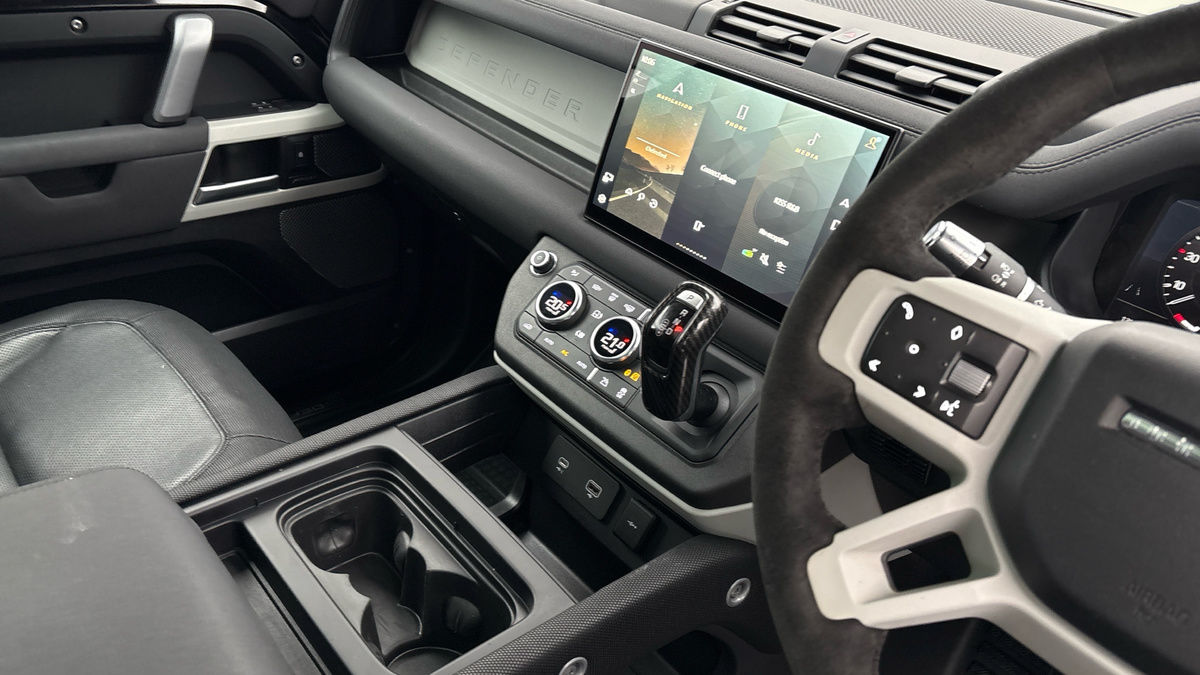 Used Land Rover Defender 2021 for sale - 78182392: Photo 18