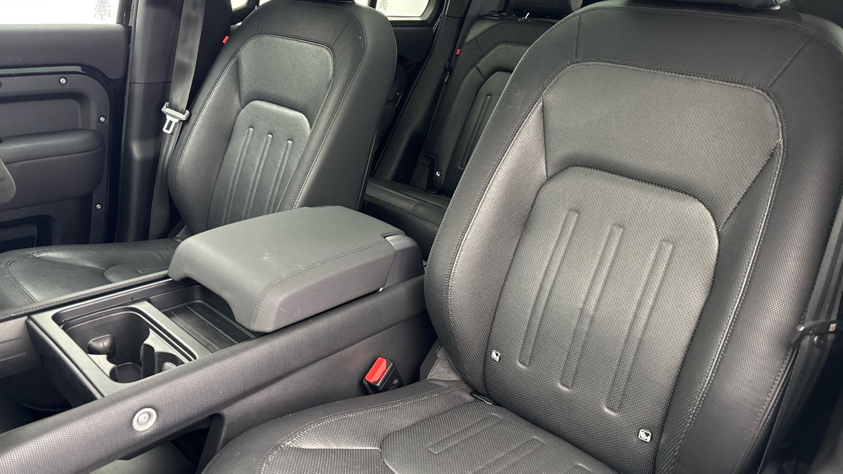 Used Land Rover Defender 2021 for sale - 78182392: Photo 7