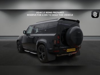 Used Land Rover Defender 2023 for sale - 76280713: Photo