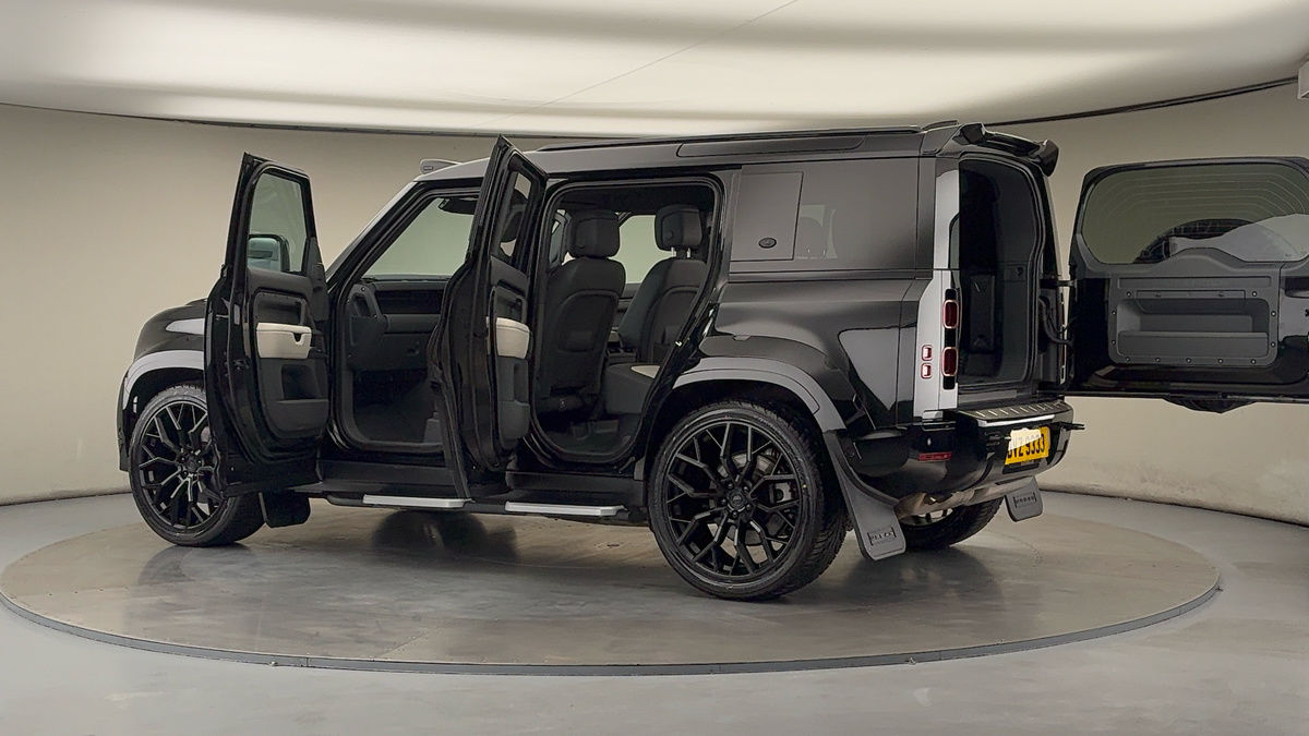 Used Land Rover Defender 110 2023 for sale - 76280713: Photo 50