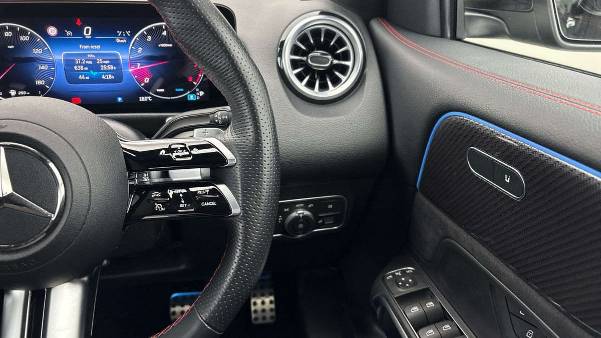 Used Mercedes-Benz GLB 2025 for sale - 76884645: Photo 14