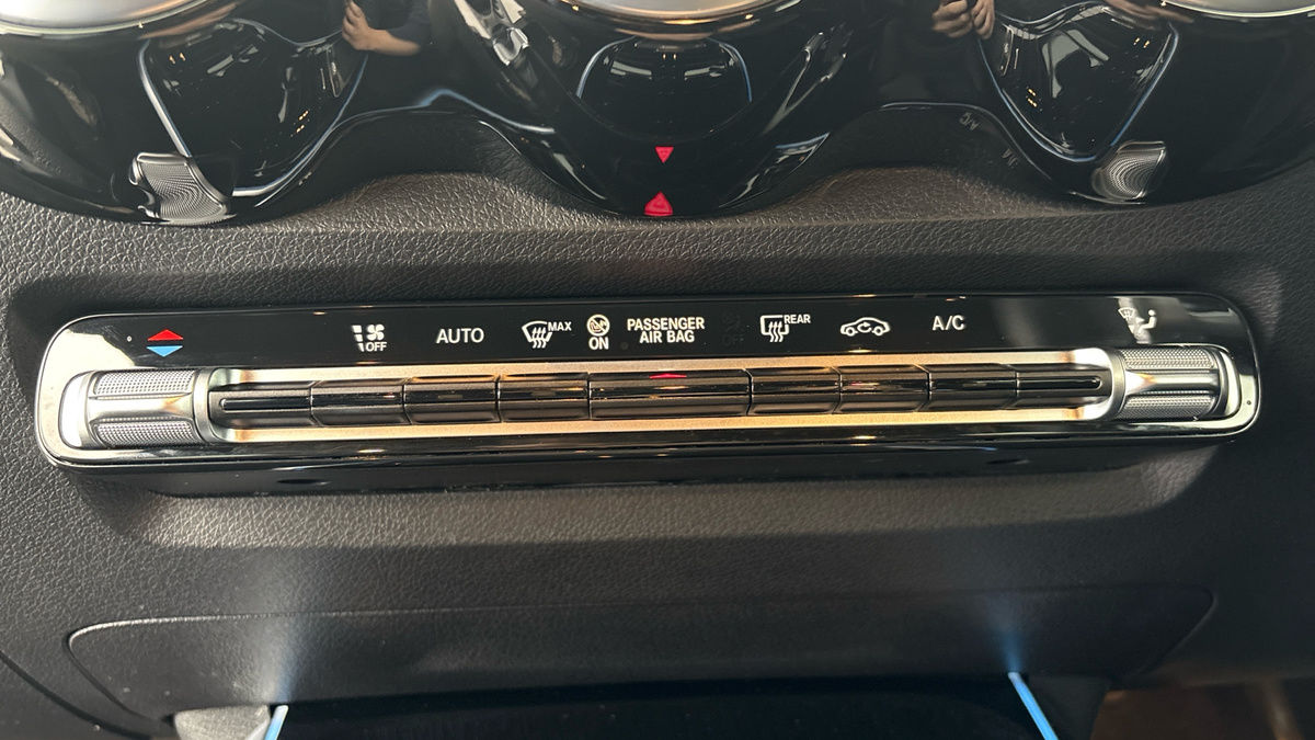 Used Mercedes-Benz GLB 2025 for sale - 76884645: Photo 6