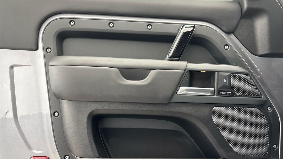 Used Land Rover Defender 90 2022 for sale - 76267790: Photo 19