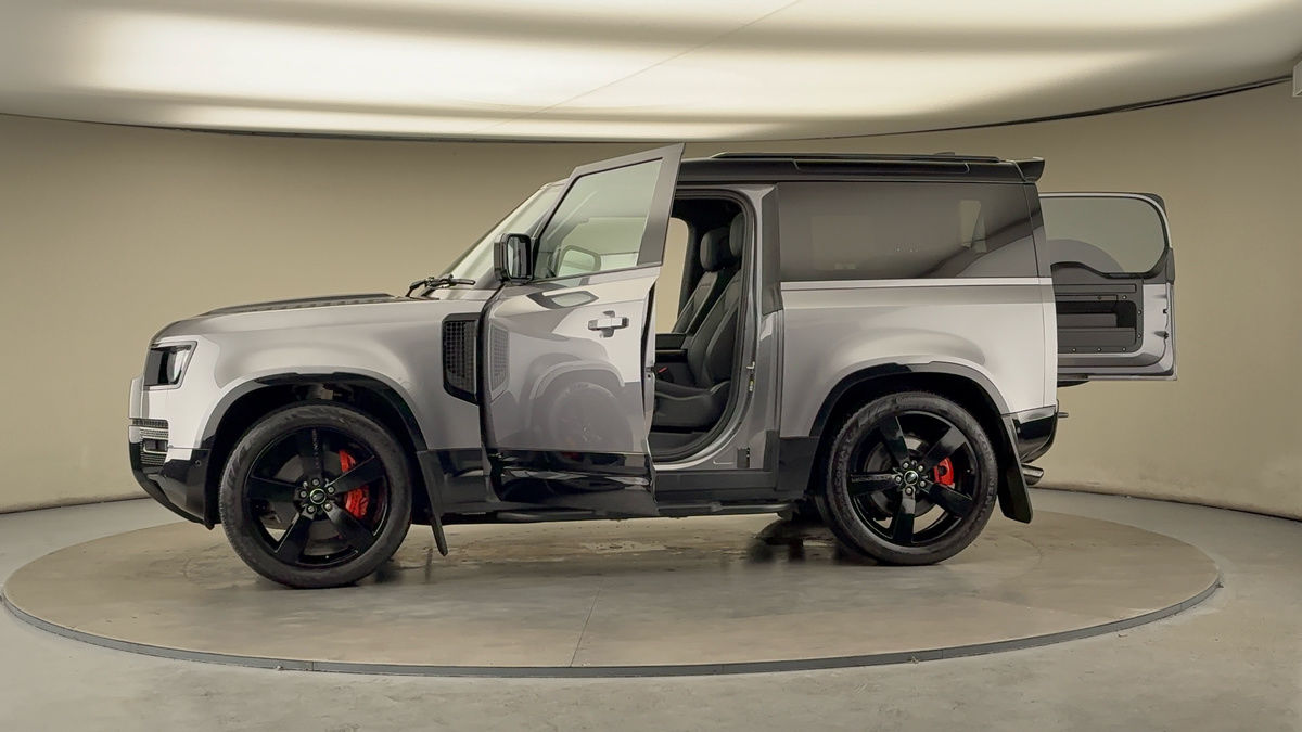 Used Land Rover Defender 90 2022 for sale - 76267790: Photo 48