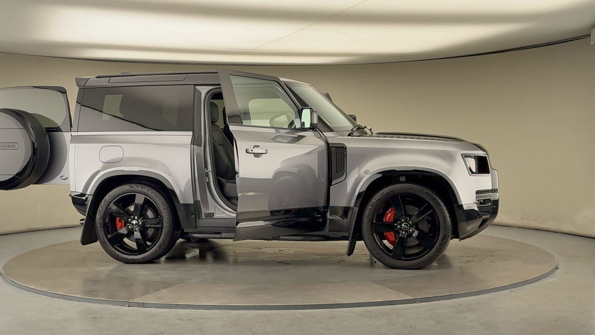 Used Land Rover Defender 90 2022 for sale - 76267790: Photo 56