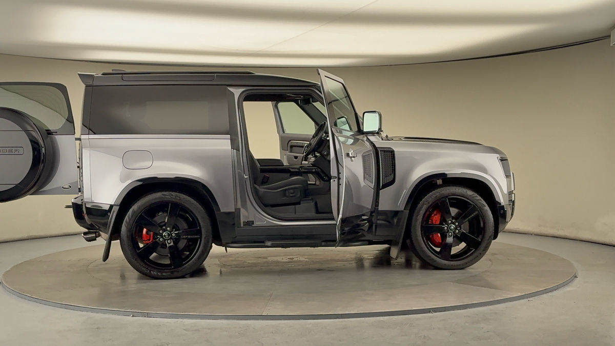 Used Land Rover Defender 90 2022 for sale - 76267790: Photo 57