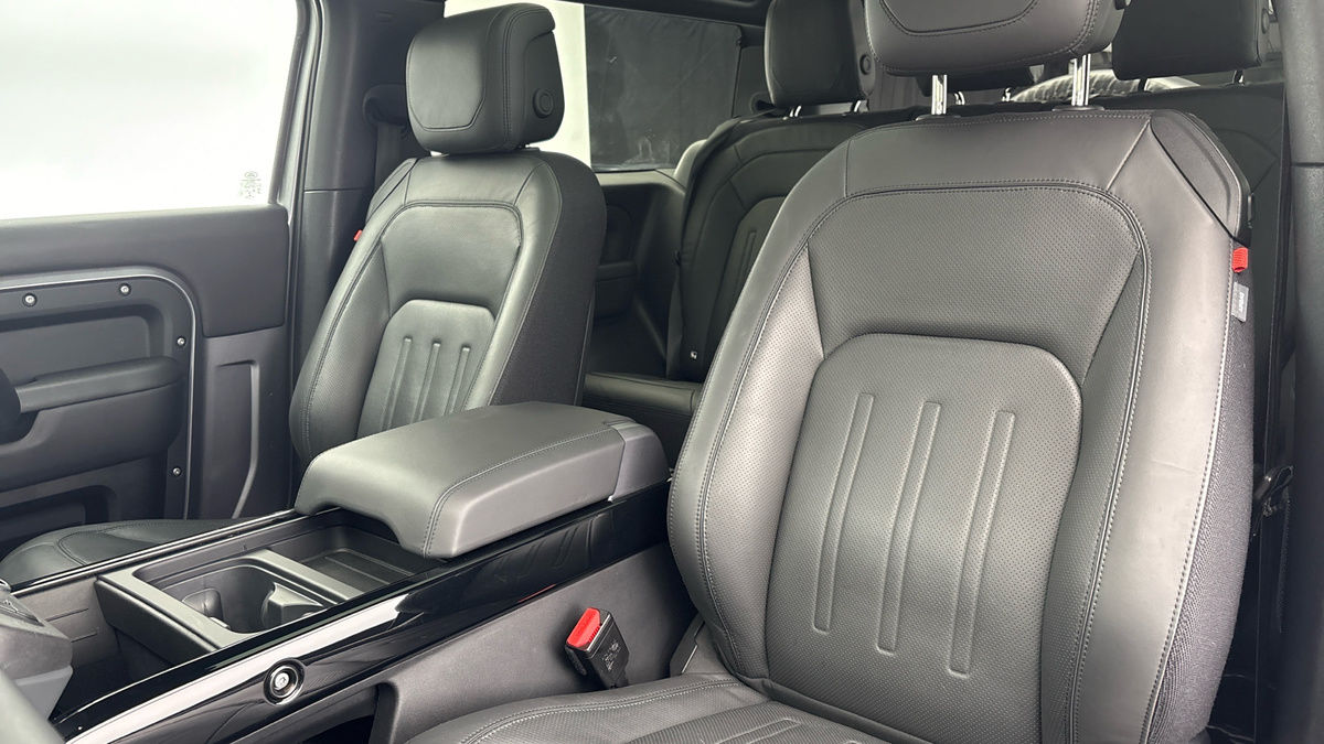 Used Land Rover Defender 90 2022 for sale - 76267790: Photo 7