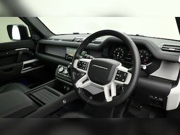 Used Land Rover Defender 90 2023 for sale - 75620733: Photo