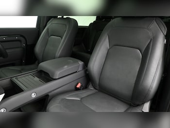 Used Land Rover Defender 90 2023 for sale - 75620733: Photo