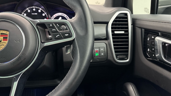 Used Porsche Cayenne 2023 for sale - 76030028: Photo 14