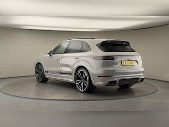 Used Porsche Cayenne 2023 for sale - 76030028: Photo