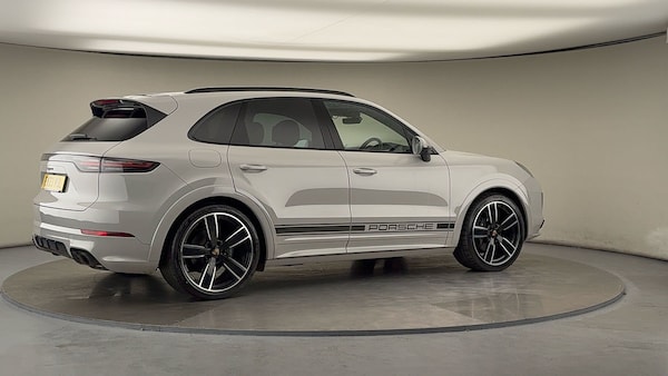 Used Porsche Cayenne 2023 for sale - 76030028: Photo 42