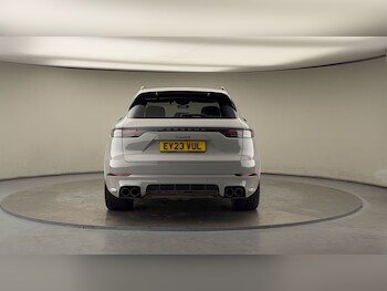 Used Porsche Cayenne 2023 for sale - 76030028: Photo