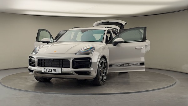 Used Porsche Cayenne 2023 for sale - 76030028: Photo 54