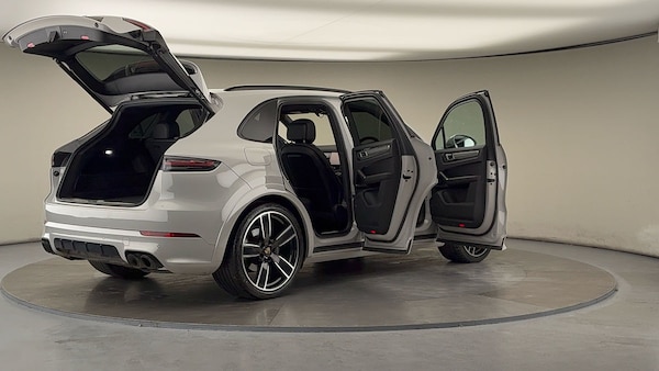 Used Porsche Cayenne 2023 for sale - 76030028: Photo 62