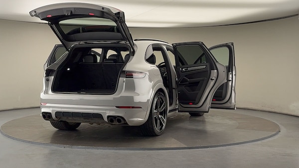 Used Porsche Cayenne 2023 for sale - 76030028: Photo 63