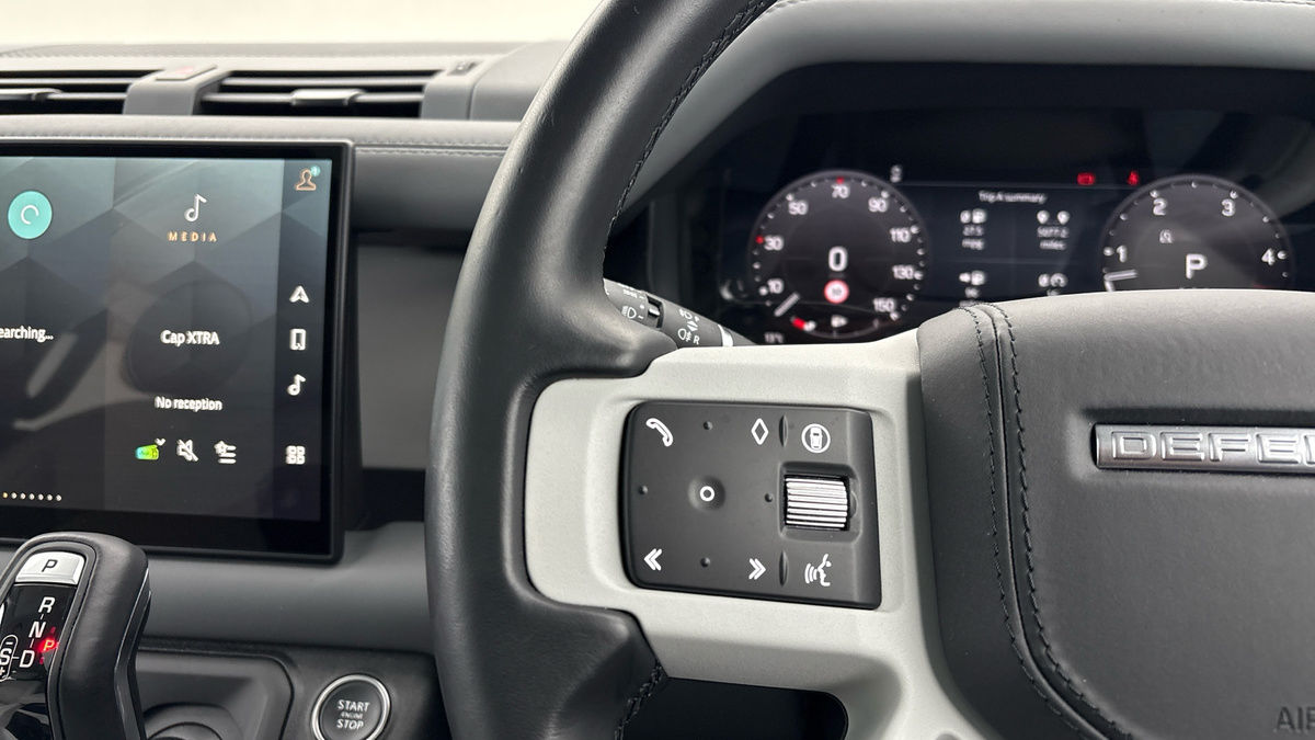 Used Land Rover Defender 2024 for sale - 77937578: Photo 13