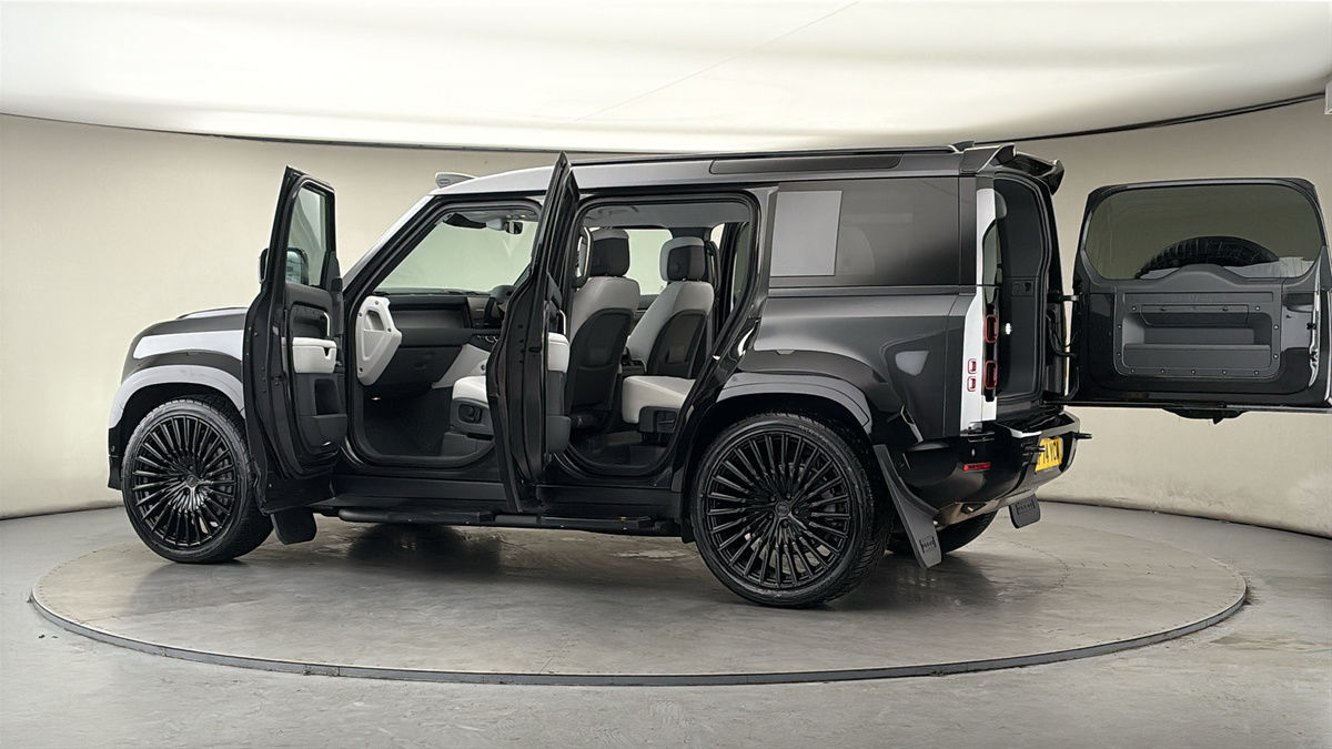 Used Land Rover Defender 2024 for sale - 77937578: Photo 51