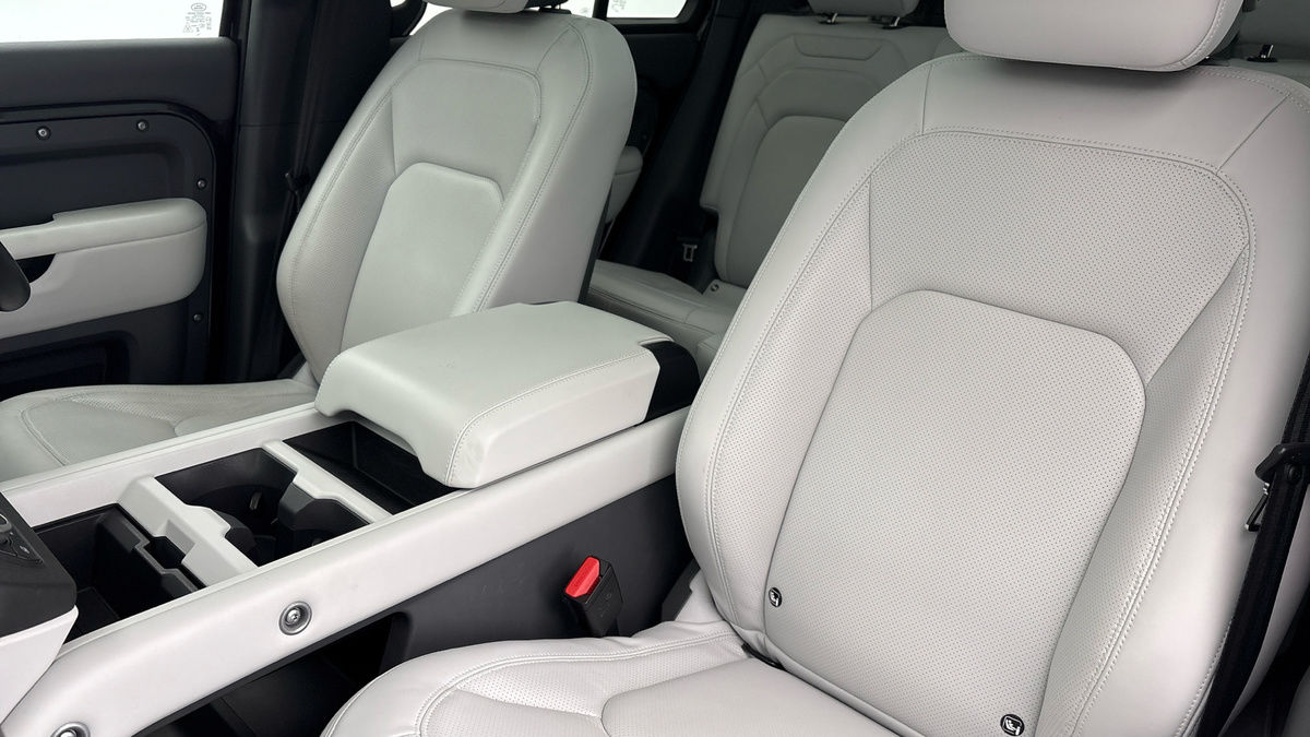 Used Land Rover Defender 2024 for sale - 77937578: Photo 7