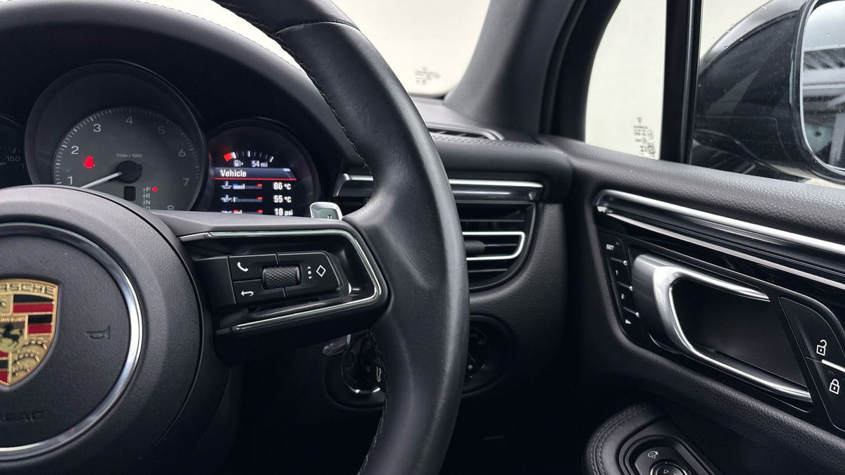 Used Porsche Macan 2023 for sale - 75999278: Photo 14