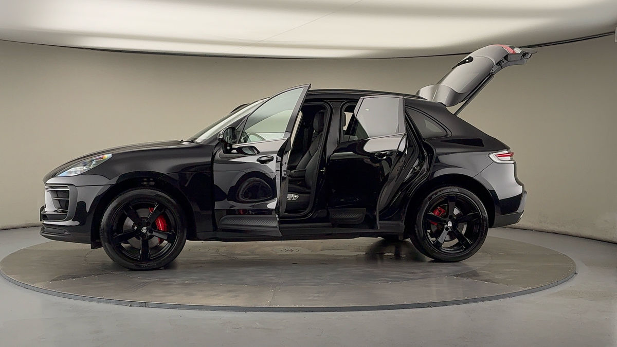 Used Porsche Macan 2023 for sale - 75999278: Photo 47