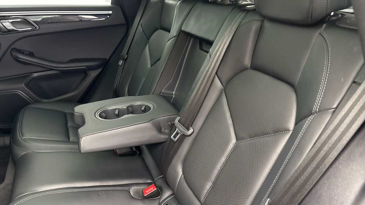 Used Porsche Macan 2023 for sale - 75999278: Photo 9