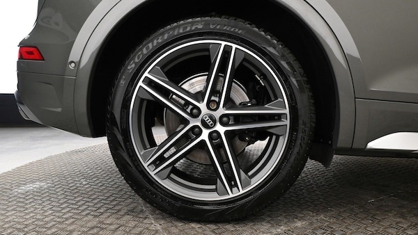 Used Audi SQ5 2023 for sale - 75528770: Photo 9