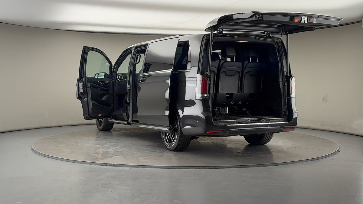 Used Mercedes-Benz V-Class 2025 for sale - 76547565: Photo 23