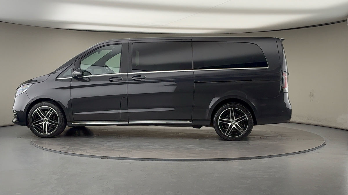 Used Mercedes-Benz V-Class 2025 for sale - 76547565: Photo 27