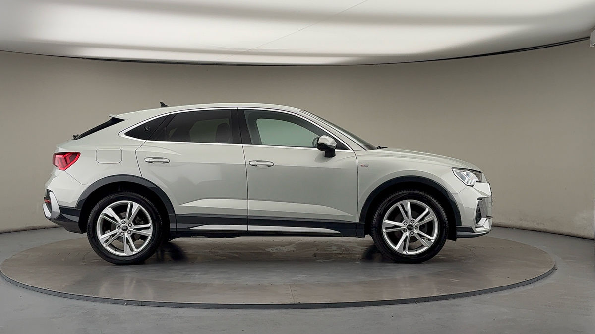 Used Audi Q3 2023 for sale - 76334522: Photo 16