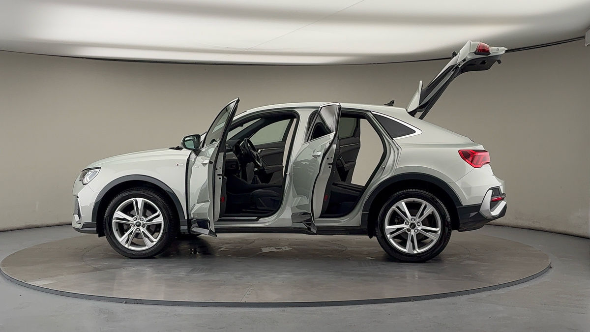 Used Audi Q3 2023 for sale - 76334522: Photo 46