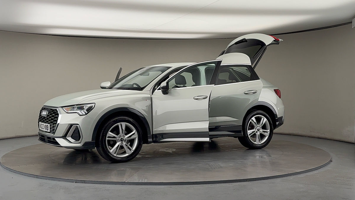Used Audi Q3 2023 for sale - 76334522: Photo 48