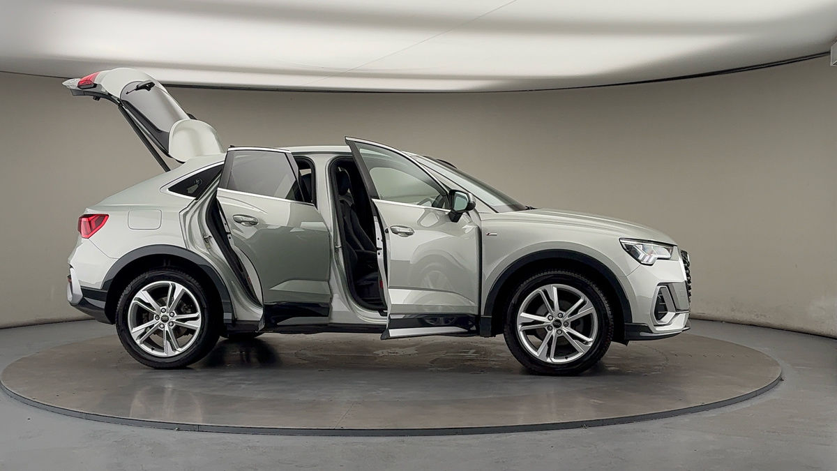 Used Audi Q3 2023 for sale - 76334522: Photo 55