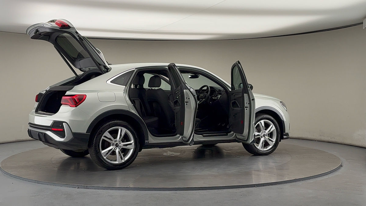 Used Audi Q3 2023 for sale - 76334522: Photo 57