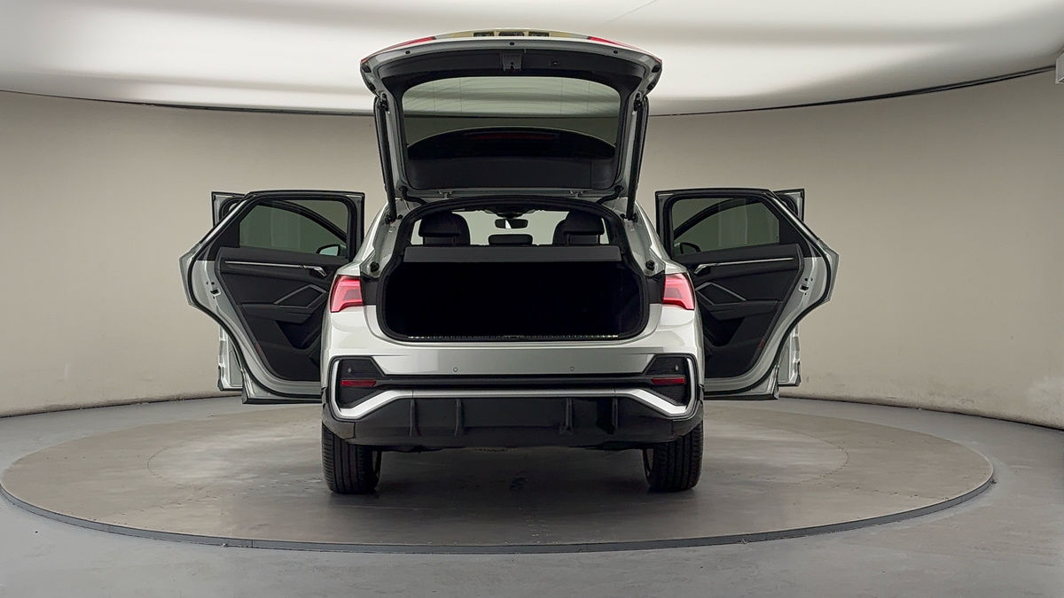 Used Audi Q3 2023 for sale - 76334522: Photo 60