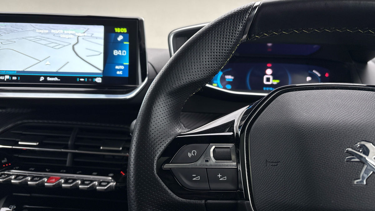 Used Peugeot E-2008 2021 for sale - 76686934: Photo 13