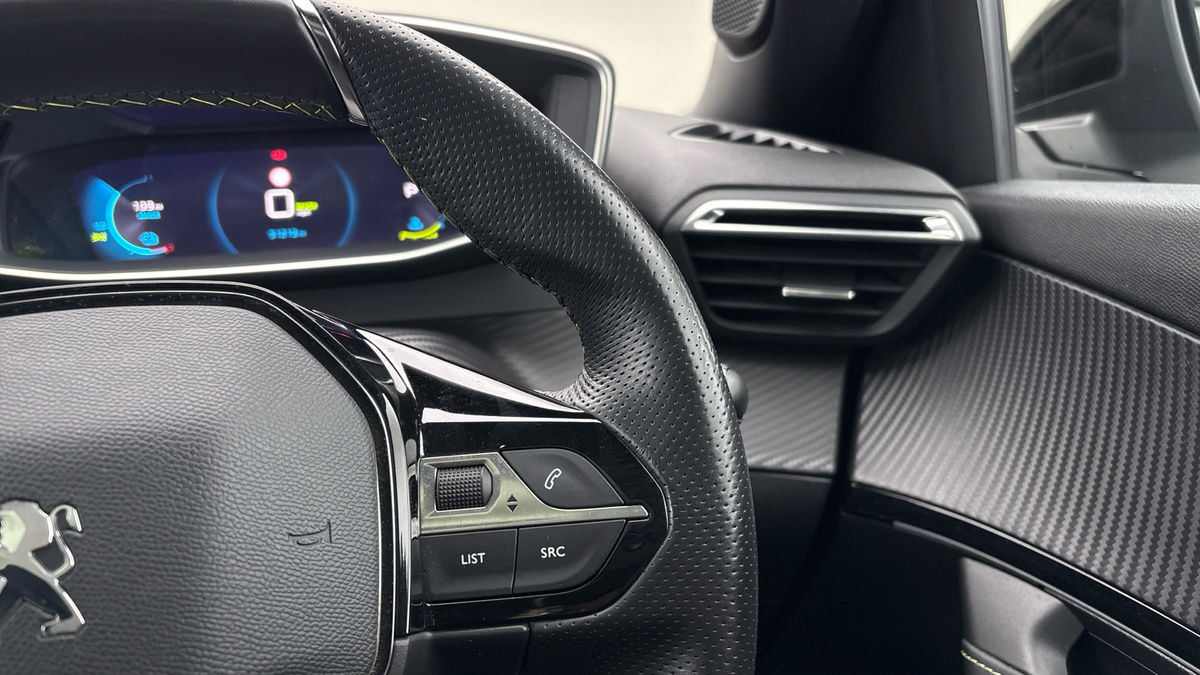 Used Peugeot E-2008 2021 for sale - 76686934: Photo 14