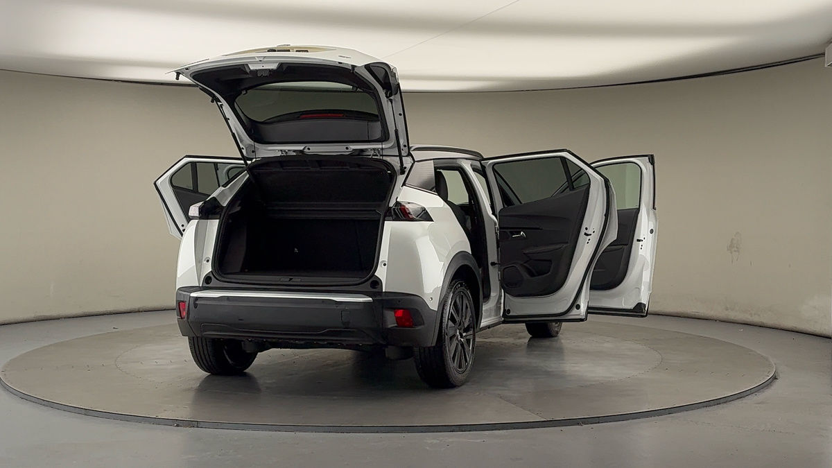 Used Peugeot E-2008 2021 for sale - 76686934: Photo 59