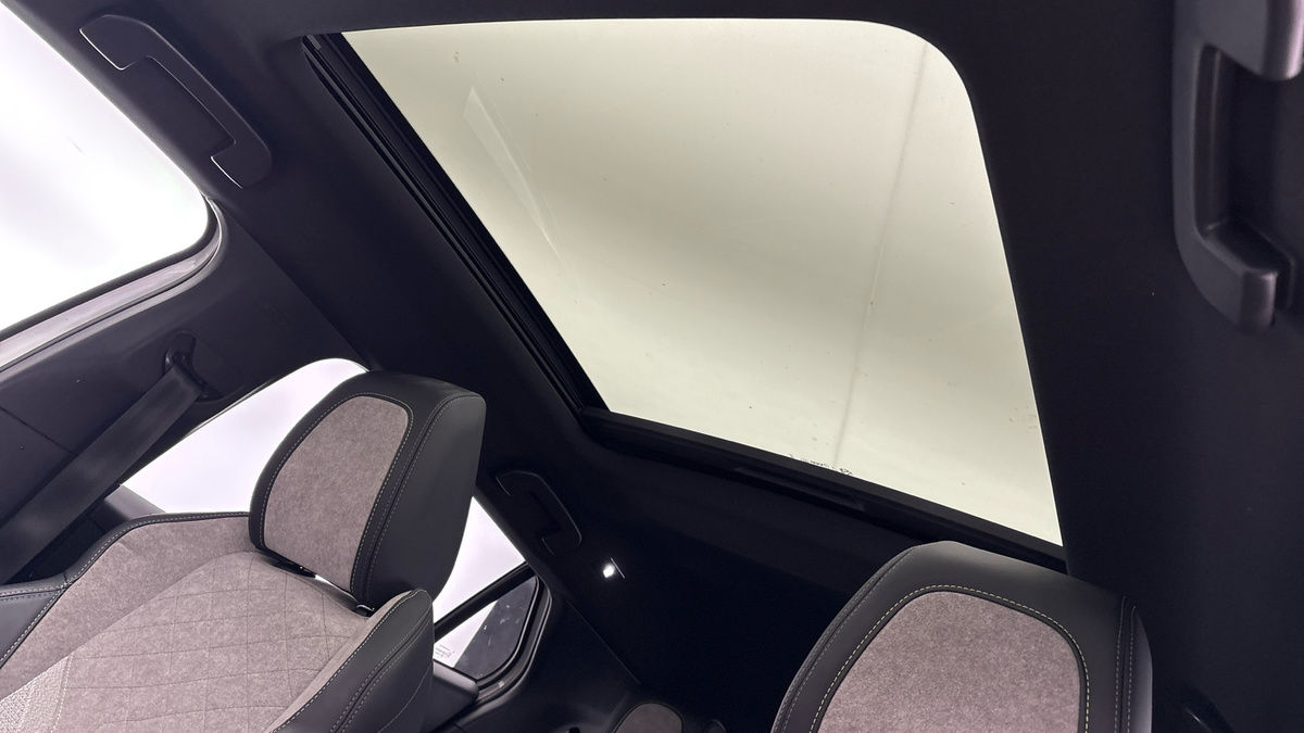 Used Peugeot E-2008 2021 for sale - 76686934: Photo 6