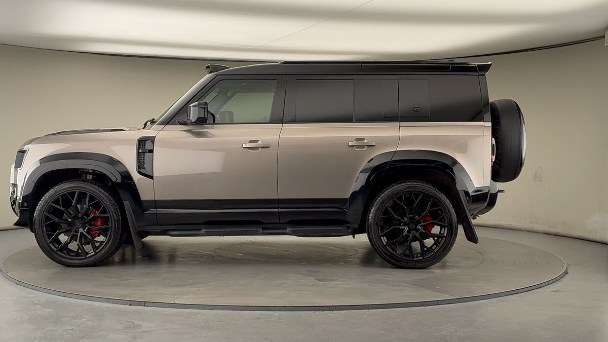 Used Land Rover Defender 110 2023 for sale - 77107385: Photo 15